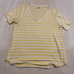🍋10/$20 Old Navy White and Yellow Striped V-Neck Tee